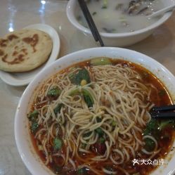 山海寻味记 当烟台遇见重庆单县，一碗豌杂面的江湖辩证法
